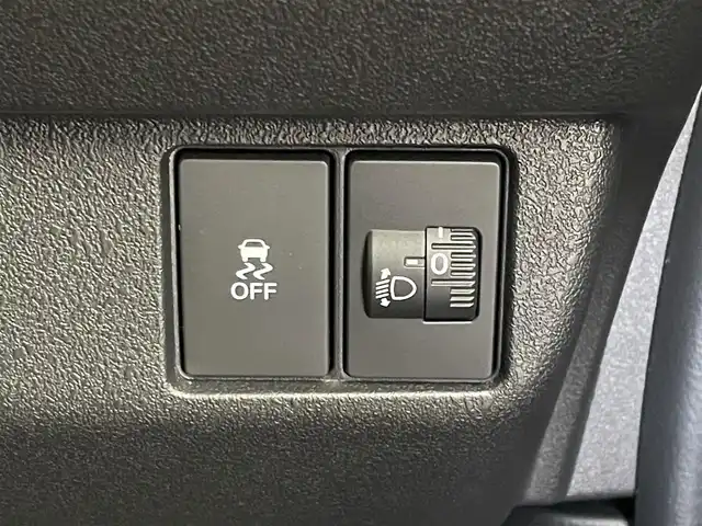 ホンダ Ｎ ＢＯＸ カスタム ターボ 埼玉県 2024(令6)年 0.6万km トワイライトミストブラックパール ホンダセンシング/衝突軽減ブレーキ/レーンキープ/アダプティブクルーズコントロール/オートハイビーム/誤発進抑制機能/純正9インチSDナビ/DTV DVD CD BT USB SD iPod/マルチビューカメラ/パドルシフト/両側パワースライドドア/ハーフレザー/前席シートヒーター/オートリトラミラー/チップアップシート/LEDオートライト/スペアキー