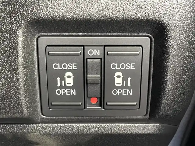 ホンダ Ｎ ＢＯＸ カスタム ターボ 埼玉県 2024(令6)年 0.6万km トワイライトミストブラックパール ホンダセンシング/衝突軽減ブレーキ/レーンキープ/アダプティブクルーズコントロール/オートハイビーム/誤発進抑制機能/純正9インチSDナビ/DTV DVD CD BT USB SD iPod/マルチビューカメラ/パドルシフト/両側パワースライドドア/ハーフレザー/前席シートヒーター/オートリトラミラー/チップアップシート/LEDオートライト/スペアキー