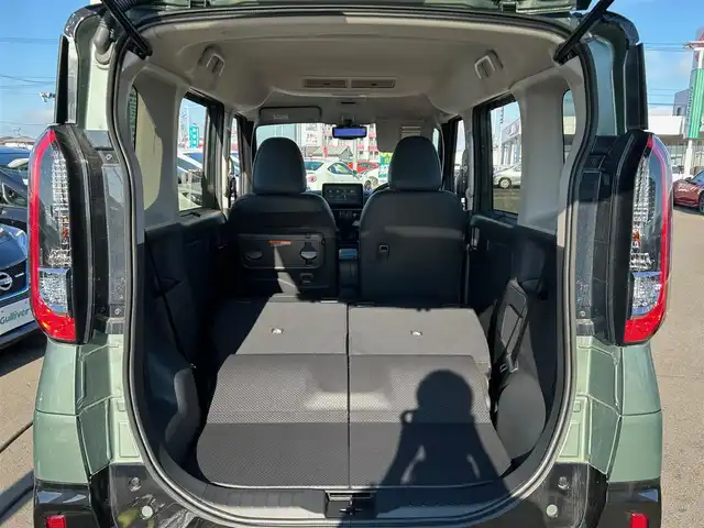 三菱 デリカミニ T プレミアム 宮城県 2024(令6)年 0.1千km 緑Ⅱ 2トーンカラー/＝＝＝/4WD/マイパイロット（レーダークルーズコントロール/車線維持支援機能）/マルチアラウンドモニター/デジタルルームミラー/e-アシスト/・衝突被害軽減ブレーキシステム/・踏み間違い衝突防止アシスト/・車線逸脱警報システム/・車線逸脱防止支援システム/・オートマチックハイビーム/・ふらつき警報/・前方衝突予測警報/・標識検知システム/・先行車発進通知/前後コーナーセンサー/横滑り防止装置/トラクションコントロール/純正9型ディスプレイオーディオ/・Bluetooth/・AM/FM/・AppleCarPlay/AndroidAuto/ハンズフリーパワースライドドア（両側）/ハーフレザーシート/前席シートヒーター/ステアリングヒーター/革巻きステアリング/ステアリングスイッチ/電動パーキングブレーキ/ブレーキホールド/アダプティブLEDヘッドライト/フォグランプ/オートライト/スマートキー＆プッシュスタート/スペアキー1本/電動格納ミラー/ルーフレール/純正15インチAW/W/サイド/カーテンエアバッグ/保証書・取説