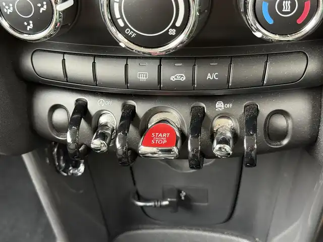 ＭＩＮＩ ミニ ヴィクトリア 道南・函館 2020(令2)年 1.7万km 青 純正ナビ/衝突軽減ブレーキ/バックカメラ/クルーズコントロール/フロント・リアフォグライト/オートライト/ＨＩＤヘッドライト/純正アルミホイール/アイドリングストップ