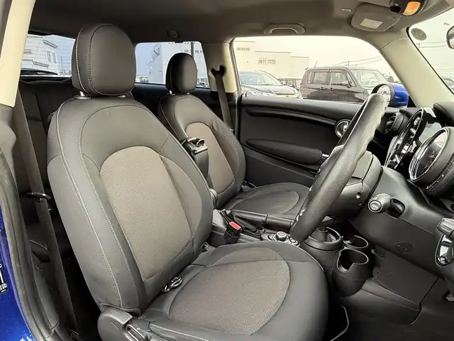 ＭＩＮＩ ミニ ヴィクトリア 道南・函館 2020(令2)年 1.7万km 青 純正ナビ/衝突軽減ブレーキ/バックカメラ/クルーズコントロール/フロント・リアフォグライト/オートライト/ＨＩＤヘッドライト/純正アルミホイール/アイドリングストップ