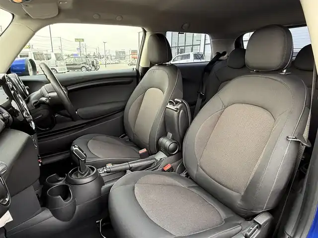 ＭＩＮＩ ミニ ヴィクトリア 道南・函館 2020(令2)年 1.7万km 青 純正ナビ/衝突軽減ブレーキ/バックカメラ/クルーズコントロール/フロント・リアフォグライト/オートライト/ＨＩＤヘッドライト/純正アルミホイール/アイドリングストップ