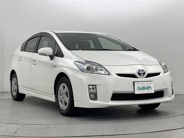 トヨタ プリウス S 新潟県 2010(平22)年 8.3万km ホワイトパールクリスタルシャイン 純正オーディオ/(AM/FM/CD)/純正15インチアルミホイール/ハロゲンオートライト/電動格納ミラー/ヘッドライトレベライザー/純正フロアマット/ドアバイザー/スマートキー/ETC