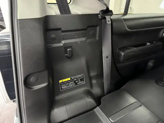 スズキ ハスラー HYBRID X ターボ 三重県 2020(令2)年 1.4万km オフブルーM マイルドハイブリッド・ターボ/4WD/MTモード付インパネCVT/メーカーOP 純正9インチナビ/（CD/DVD/FM/AM/Bluetooth/USB/iPod/SmartDeviceLink/Apple CarPlay/AndroidAuto）/【OP】全方位モニター/ビルトイン ETC/スズキセーフティサポート/・デュアルカメラブレーキサポート/・車線逸脱警報機能／ふらつき警報機能／車線逸脱抑制機能/・アダプティブクルーズコントロール（全車速追従機能付）/・リヤパーキングセンサー/・標識認識機能（車両進入禁止、はみ出し通行禁止、最高速度、一時停止）/装備/【4WD車限定装備】/●スノーモードスイッチ/●グリップコントロール/●ヒルディセントコントロール/・シートヒーター（D/N）/・オートエアコン/・オートライト/・LED ヘッドランプ＋フロントフォグランプ/・ハイビームアシスト/・パドルシフト/・ステアリングスイッチ/・プッシュスタート/・電動格納ドアミラー（ウインカーランプ付）/・純正15inAW/・保/取/ナビ取/・予備スマートキーx1