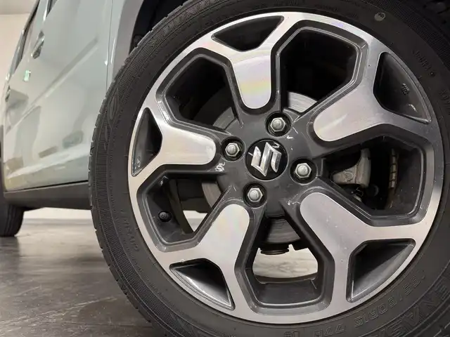 スズキ ハスラー HYBRID X ターボ 三重県 2020(令2)年 1.4万km オフブルーM マイルドハイブリッド・ターボ/4WD/MTモード付インパネCVT/メーカーOP 純正9インチナビ/（CD/DVD/FM/AM/Bluetooth/USB/iPod/SmartDeviceLink/Apple CarPlay/AndroidAuto）/【OP】全方位モニター/ビルトイン ETC/スズキセーフティサポート/・デュアルカメラブレーキサポート/・車線逸脱警報機能／ふらつき警報機能／車線逸脱抑制機能/・アダプティブクルーズコントロール（全車速追従機能付）/・リヤパーキングセンサー/・標識認識機能（車両進入禁止、はみ出し通行禁止、最高速度、一時停止）/装備/【4WD車限定装備】/●スノーモードスイッチ/●グリップコントロール/●ヒルディセントコントロール/・シートヒーター（D/N）/・オートエアコン/・オートライト/・LED ヘッドランプ＋フロントフォグランプ/・ハイビームアシスト/・パドルシフト/・ステアリングスイッチ/・プッシュスタート/・電動格納ドアミラー（ウインカーランプ付）/・純正15inAW/・保/取/ナビ取/・予備スマートキーx1