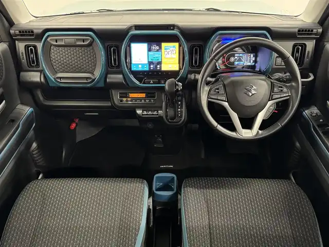 スズキ ハスラー HYBRID X ターボ 三重県 2020(令2)年 1.4万km オフブルーM マイルドハイブリッド・ターボ/4WD/MTモード付インパネCVT/メーカーOP 純正9インチナビ/（CD/DVD/FM/AM/Bluetooth/USB/iPod/SmartDeviceLink/Apple CarPlay/AndroidAuto）/【OP】全方位モニター/ビルトイン ETC/スズキセーフティサポート/・デュアルカメラブレーキサポート/・車線逸脱警報機能／ふらつき警報機能／車線逸脱抑制機能/・アダプティブクルーズコントロール（全車速追従機能付）/・リヤパーキングセンサー/・標識認識機能（車両進入禁止、はみ出し通行禁止、最高速度、一時停止）/装備/【4WD車限定装備】/●スノーモードスイッチ/●グリップコントロール/●ヒルディセントコントロール/・シートヒーター（D/N）/・オートエアコン/・オートライト/・LED ヘッドランプ＋フロントフォグランプ/・ハイビームアシスト/・パドルシフト/・ステアリングスイッチ/・プッシュスタート/・電動格納ドアミラー（ウインカーランプ付）/・純正15inAW/・保/取/ナビ取/・予備スマートキーx1