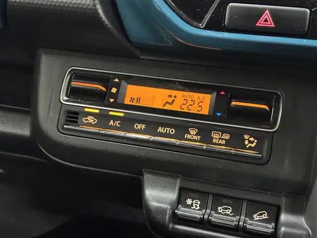 スズキ ハスラー HYBRID X ターボ 三重県 2020(令2)年 1.4万km オフブルーM マイルドハイブリッド・ターボ/4WD/MTモード付インパネCVT/メーカーOP 純正9インチナビ/（CD/DVD/FM/AM/Bluetooth/USB/iPod/SmartDeviceLink/Apple CarPlay/AndroidAuto）/【OP】全方位モニター/ビルトイン ETC/スズキセーフティサポート/・デュアルカメラブレーキサポート/・車線逸脱警報機能／ふらつき警報機能／車線逸脱抑制機能/・アダプティブクルーズコントロール（全車速追従機能付）/・リヤパーキングセンサー/・標識認識機能（車両進入禁止、はみ出し通行禁止、最高速度、一時停止）/装備/【4WD車限定装備】/●スノーモードスイッチ/●グリップコントロール/●ヒルディセントコントロール/・シートヒーター（D/N）/・オートエアコン/・オートライト/・LED ヘッドランプ＋フロントフォグランプ/・ハイビームアシスト/・パドルシフト/・ステアリングスイッチ/・プッシュスタート/・電動格納ドアミラー（ウインカーランプ付）/・純正15inAW/・保/取/ナビ取/・予備スマートキーx1