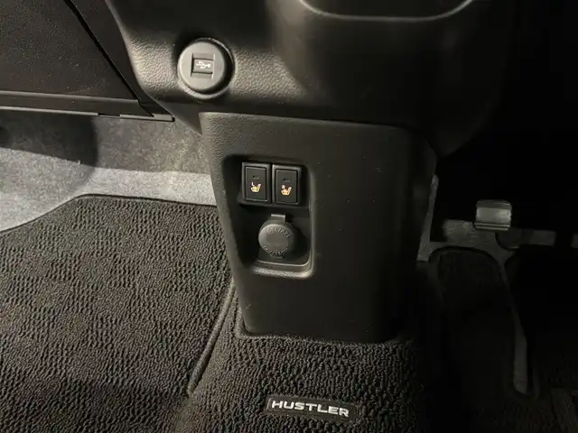 スズキ ハスラー HYBRID X ターボ 三重県 2020(令2)年 1.4万km オフブルーM マイルドハイブリッド・ターボ/4WD/MTモード付インパネCVT/メーカーOP 純正9インチナビ/（CD/DVD/FM/AM/Bluetooth/USB/iPod/SmartDeviceLink/Apple CarPlay/AndroidAuto）/【OP】全方位モニター/ビルトイン ETC/スズキセーフティサポート/・デュアルカメラブレーキサポート/・車線逸脱警報機能／ふらつき警報機能／車線逸脱抑制機能/・アダプティブクルーズコントロール（全車速追従機能付）/・リヤパーキングセンサー/・標識認識機能（車両進入禁止、はみ出し通行禁止、最高速度、一時停止）/装備/【4WD車限定装備】/●スノーモードスイッチ/●グリップコントロール/●ヒルディセントコントロール/・シートヒーター（D/N）/・オートエアコン/・オートライト/・LED ヘッドランプ＋フロントフォグランプ/・ハイビームアシスト/・パドルシフト/・ステアリングスイッチ/・プッシュスタート/・電動格納ドアミラー（ウインカーランプ付）/・純正15inAW/・保/取/ナビ取/・予備スマートキーx1