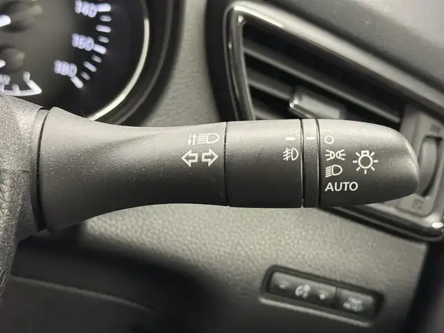 日産 エクストレイル ハイブリッド 20X 三重県 2018(平30)年 3.1万km ダイヤモンドブラック ハイブリッド/4WD（ALL MODE 4x4-i）/フロアCVT/純正 9インチナビ MM517D-L/（iPod/USB/SD/CD/DVD/Blu-ray/TV/FM/AM/BluetoothMUSIC STOCKER/AUX/VTR（ドラレコ）/HDMI/）/【OP】インテリジェント アラウンドビューモニター（移動物検知機能付）/ドライブレコーダー 前方/ビルトイン ETC/安全/・エマージェンシーブレーキ/・LDW（車線逸脱警報）/・進入禁止標識検知機能/・フロント＆バックソナー/・コーナリングスタビリティアシスト/・アクティブエンジンブレーキ/装備/・【OP】インテリジェント ルームミラー（デジタルインナーミラー）/・リモコンオートバックドア/・防水シート（黒）/・左右独立オートエアコン/・オートライト/・LEDヘッドライト/・フロントフォグライト/・ステアリングスイッチ/・プッシュスタート/・電動格納ドアミラー/・純正17inAW/・保/取/ナビ取/・インテリジェントキーx2