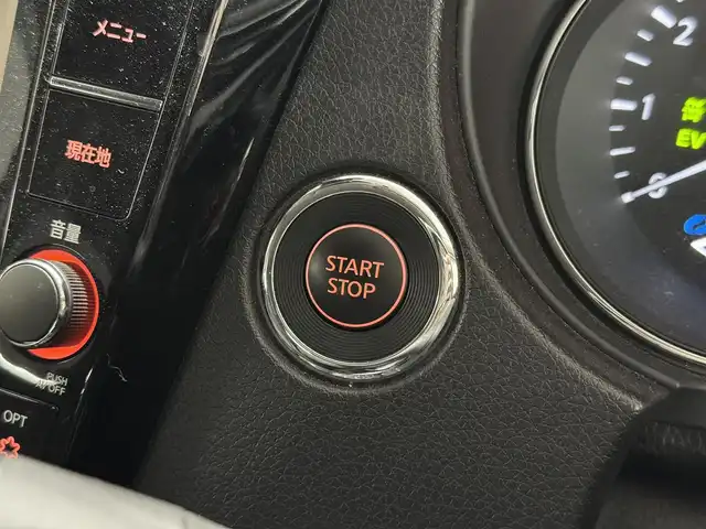 日産 エクストレイル ハイブリッド 20X 三重県 2018(平30)年 3.1万km ダイヤモンドブラック ハイブリッド/4WD（ALL MODE 4x4-i）/フロアCVT/純正 9インチナビ MM517D-L/（iPod/USB/SD/CD/DVD/Blu-ray/TV/FM/AM/BluetoothMUSIC STOCKER/AUX/VTR（ドラレコ）/HDMI/）/【OP】インテリジェント アラウンドビューモニター（移動物検知機能付）/ドライブレコーダー 前方/ビルトイン ETC/安全/・エマージェンシーブレーキ/・LDW（車線逸脱警報）/・進入禁止標識検知機能/・フロント＆バックソナー/・コーナリングスタビリティアシスト/・アクティブエンジンブレーキ/装備/・【OP】インテリジェント ルームミラー（デジタルインナーミラー）/・リモコンオートバックドア/・防水シート（黒）/・左右独立オートエアコン/・オートライト/・LEDヘッドライト/・フロントフォグライト/・ステアリングスイッチ/・プッシュスタート/・電動格納ドアミラー/・純正17inAW/・保/取/ナビ取/・インテリジェントキーx2
