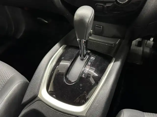 日産 エクストレイル ハイブリッド 20X 三重県 2018(平30)年 3.1万km ダイヤモンドブラック ハイブリッド/4WD（ALL MODE 4x4-i）/フロアCVT/純正 9インチナビ MM517D-L/（iPod/USB/SD/CD/DVD/Blu-ray/TV/FM/AM/BluetoothMUSIC STOCKER/AUX/VTR（ドラレコ）/HDMI/）/【OP】インテリジェント アラウンドビューモニター（移動物検知機能付）/ドライブレコーダー 前方/ビルトイン ETC/安全/・エマージェンシーブレーキ/・LDW（車線逸脱警報）/・進入禁止標識検知機能/・フロント＆バックソナー/・コーナリングスタビリティアシスト/・アクティブエンジンブレーキ/装備/・【OP】インテリジェント ルームミラー（デジタルインナーミラー）/・リモコンオートバックドア/・防水シート（黒）/・左右独立オートエアコン/・オートライト/・LEDヘッドライト/・フロントフォグライト/・ステアリングスイッチ/・プッシュスタート/・電動格納ドアミラー/・純正17inAW/・保/取/ナビ取/・インテリジェントキーx2