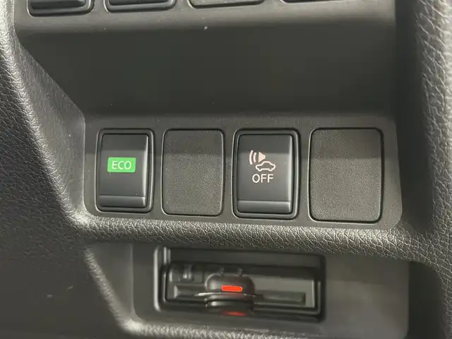 日産 エクストレイル ハイブリッド 20X 三重県 2018(平30)年 3.1万km ダイヤモンドブラック ハイブリッド/4WD（ALL MODE 4x4-i）/フロアCVT/純正 9インチナビ MM517D-L/（iPod/USB/SD/CD/DVD/Blu-ray/TV/FM/AM/BluetoothMUSIC STOCKER/AUX/VTR（ドラレコ）/HDMI/）/【OP】インテリジェント アラウンドビューモニター（移動物検知機能付）/ドライブレコーダー 前方/ビルトイン ETC/安全/・エマージェンシーブレーキ/・LDW（車線逸脱警報）/・進入禁止標識検知機能/・フロント＆バックソナー/・コーナリングスタビリティアシスト/・アクティブエンジンブレーキ/装備/・【OP】インテリジェント ルームミラー（デジタルインナーミラー）/・リモコンオートバックドア/・防水シート（黒）/・左右独立オートエアコン/・オートライト/・LEDヘッドライト/・フロントフォグライト/・ステアリングスイッチ/・プッシュスタート/・電動格納ドアミラー/・純正17inAW/・保/取/ナビ取/・インテリジェントキーx2