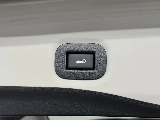 日産 エクストレイル ハイブリッド 20X 三重県 2018(平30)年 3.1万km ダイヤモンドブラック ハイブリッド/4WD（ALL MODE 4x4-i）/フロアCVT/純正 9インチナビ MM517D-L/（iPod/USB/SD/CD/DVD/Blu-ray/TV/FM/AM/BluetoothMUSIC STOCKER/AUX/VTR（ドラレコ）/HDMI/）/【OP】インテリジェント アラウンドビューモニター（移動物検知機能付）/ドライブレコーダー 前方/ビルトイン ETC/安全/・エマージェンシーブレーキ/・LDW（車線逸脱警報）/・進入禁止標識検知機能/・フロント＆バックソナー/・コーナリングスタビリティアシスト/・アクティブエンジンブレーキ/装備/・【OP】インテリジェント ルームミラー（デジタルインナーミラー）/・リモコンオートバックドア/・防水シート（黒）/・左右独立オートエアコン/・オートライト/・LEDヘッドライト/・フロントフォグライト/・ステアリングスイッチ/・プッシュスタート/・電動格納ドアミラー/・純正17inAW/・保/取/ナビ取/・インテリジェントキーx2