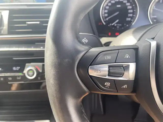 ＢＭＷ １１８ｄ Mスポーツ エディションシャドー 福岡県 2017(平29)年 4.6万km アルピンホワイトⅢ ・アクティブクルーズコントロール/・純正ＨＤＤナビ／Ｂｌｕｅｔｏｏｔｈ／ＣＤ／ＤＶＤ/・バックカメラ/・茶革シート／シートヒーター/・社外前後ドライブレコーダー/・ＥＴＣ/・純正１８ＡＷ/・プッシュスタート/・パーキングアシスト/・スマートキー/・レーンキープアシスト/・オートライト/・LEDライト/・取扱説明書