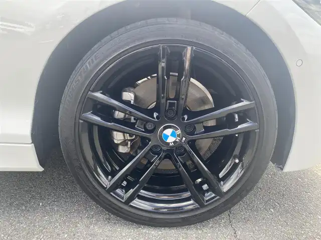 ＢＭＷ １１８ｄ Mスポーツ エディションシャドー 福岡県 2017(平29)年 4.6万km アルピンホワイトⅢ ・アクティブクルーズコントロール/・純正ＨＤＤナビ／Ｂｌｕｅｔｏｏｔｈ／ＣＤ／ＤＶＤ/・バックカメラ/・茶革シート／シートヒーター/・社外前後ドライブレコーダー/・ＥＴＣ/・純正１８ＡＷ/・プッシュスタート/・パーキングアシスト/・スマートキー/・レーンキープアシスト/・オートライト/・LEDライト/・取扱説明書