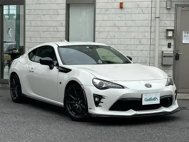 トヨタ ８６ GR 群馬県 2018(平30)年 5.4万km クリスタルホワイトパール ワンオーナー/社外SDナビ（ECLIPSE　品番AVN-R8W）/DVD CD BT/フルセグテレビ/ETC/横滑り防止装置/バックカメラ/オートライト/オートハイビーム/LEDヘッドライト/電格ミラー/エアロパーツ（フロント　サイド　リアスポイラー）/プッシュスタート/スマートキー/取扱説明書/保証書/盗難防止装置/ローダウン純正/RECAROシート/フロアマット純正/アルミホイール純正/純正キャリパー/社外エキマニ＆キャタライザー（HKS）/HKSフラッシュエディター