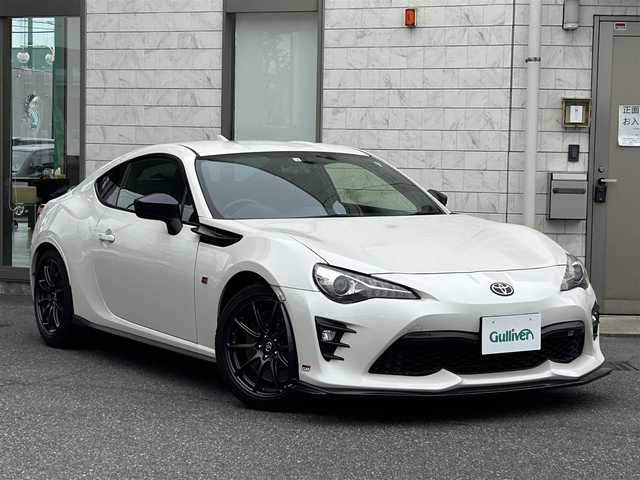トヨタ ８６ GR 群馬県 2018(平30)年 5.4万km クリスタルホワイトパール ワンオーナー/社外SDナビ（ECLIPSE　品番AVN-R8W）/DVD CD BT/フルセグテレビ/ETC/横滑り防止装置/バックカメラ/オートライト/オートハイビーム/LEDヘッドライト/電格ミラー/エアロパーツ（フロント　サイド　リアスポイラー）/プッシュスタート/スマートキー/取扱説明書/保証書/盗難防止装置/ローダウン純正/RECAROシート/フロアマット純正/アルミホイール純正/純正キャリパー/社外エキマニ＆キャタライザー（HKS）/HKSフラッシュエディター