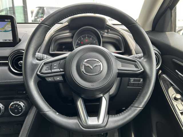 マツダ デミオ 13S ツーリング 島根県 2016(平28)年 1.9万km マシーングレープレミアムM スマートシティブレーキサポート/純正ナビ/Bluetooth/USB/ステアリングスイッチ/スマートキー/プッシュスタート /アイドリングストップ/ETC/純正アルミホイール/LEDオートライト/純正フロアマット