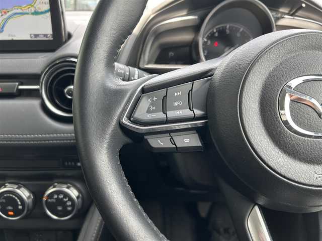 マツダ デミオ 13S ツーリング 島根県 2016(平28)年 1.9万km マシーングレープレミアムM スマートシティブレーキサポート/純正ナビ/Bluetooth/USB/ステアリングスイッチ/スマートキー/プッシュスタート /アイドリングストップ/ETC/純正アルミホイール/LEDオートライト/純正フロアマット