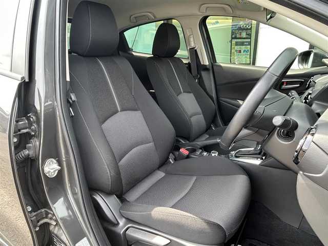 マツダ デミオ 13S ツーリング 島根県 2016(平28)年 1.9万km マシーングレープレミアムM スマートシティブレーキサポート/純正ナビ/Bluetooth/USB/ステアリングスイッチ/スマートキー/プッシュスタート /アイドリングストップ/ETC/純正アルミホイール/LEDオートライト/純正フロアマット