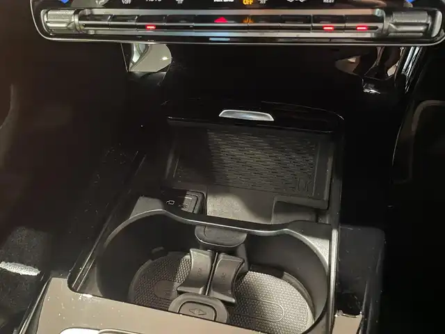 メルセデス・ベンツ Ａ１８０ スタイル AMGライン 愛知県 2019(令1)年 5.3万km ジュピターレッド レーダーセーフティーＰＫＧ　/ＭＢＵＸ　/Ｂｌｕｅｔｏｏｔｈ　/フルセグＴＶ　/バックカメラ　/ＡＣＣ　/ＬＫＡ　/ＬＤＷ　/ＢＳＭ　/ハーフレザー　/シートヒーター　/ワイヤレスチャージ　/ドライブレコーダー　/ＥＴＣ２．０