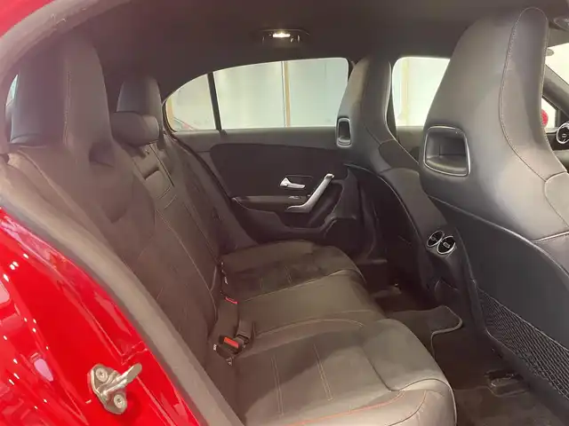 メルセデス・ベンツ Ａ１８０ スタイル AMGライン 愛知県 2019(令1)年 5.3万km ジュピターレッド レーダーセーフティーＰＫＧ　/ＭＢＵＸ　/Ｂｌｕｅｔｏｏｔｈ　/フルセグＴＶ　/バックカメラ　/ＡＣＣ　/ＬＫＡ　/ＬＤＷ　/ＢＳＭ　/ハーフレザー　/シートヒーター　/ワイヤレスチャージ　/ドライブレコーダー　/ＥＴＣ２．０