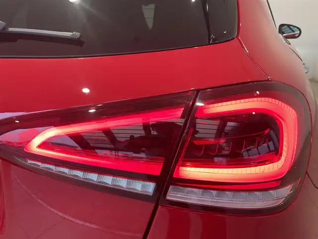 メルセデス・ベンツ Ａ１８０ スタイル AMGライン 愛知県 2019(令1)年 5.3万km ジュピターレッド レーダーセーフティーＰＫＧ　/ＭＢＵＸ　/Ｂｌｕｅｔｏｏｔｈ　/フルセグＴＶ　/バックカメラ　/ＡＣＣ　/ＬＫＡ　/ＬＤＷ　/ＢＳＭ　/ハーフレザー　/シートヒーター　/ワイヤレスチャージ　/ドライブレコーダー　/ＥＴＣ２．０