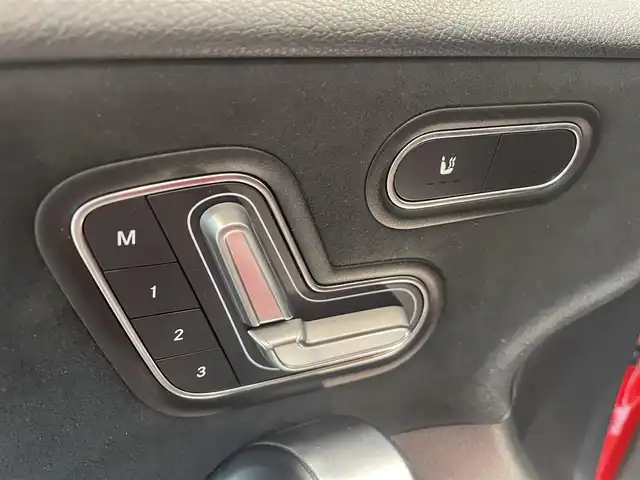 メルセデス・ベンツ Ａ１８０ スタイル AMGライン 愛知県 2019(令1)年 5.3万km ジュピターレッド レーダーセーフティーＰＫＧ　/ＭＢＵＸ　/Ｂｌｕｅｔｏｏｔｈ　/フルセグＴＶ　/バックカメラ　/ＡＣＣ　/ＬＫＡ　/ＬＤＷ　/ＢＳＭ　/ハーフレザー　/シートヒーター　/ワイヤレスチャージ　/ドライブレコーダー　/ＥＴＣ２．０
