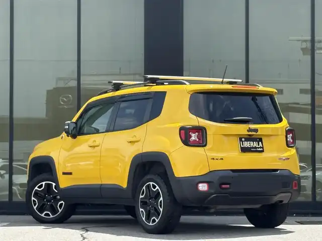 クライスラー・ジープ ジープ レネゲード トレイルホーク 石川県 2016(平28)年 3.9万km 黄 4WD/社外ナビ/ワンセグTV/バックカメラ/クリアランスソナー/レーンデパーチャーウォーニング/ドライブレコーダー/クルーズコントロール/オートヘッドライト/ヘッドライトレベライザー/ETC