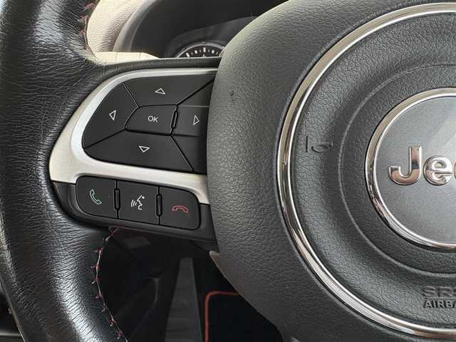 クライスラー・ジープ ジープ レネゲード トレイルホーク 石川県 2016(平28)年 3.9万km 黄 4WD/社外ナビ/ワンセグTV/バックカメラ/クリアランスソナー/レーンデパーチャーウォーニング/ドライブレコーダー/クルーズコントロール/オートヘッドライト/ヘッドライトレベライザー/ETC