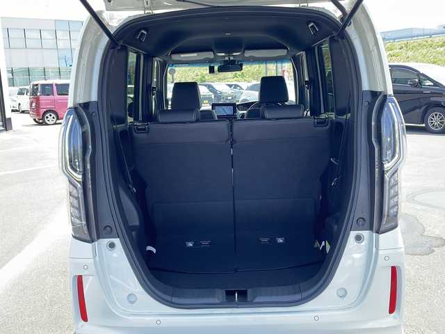 ホンダ Ｎ ＢＯＸ カスタム L ターボ 青森県 2022(令4)年 1.7万km プラチナホワイトパール ・4WD/・純正ナビ/・DVD/CD/USB/SD/Bluetooth/・フルセグ/・バックカメラ/・プッシュスタート/・スマートキー/・スペアキー１本/・ホンダセンシング/・横滑り防止/・オートライト/・LEDヘッドライト/・クルーズコントロール（追従あり）/・ビルドインETC/・コーナーセンサー（前後）/・電子制御パーキングブレーキ/・両側パワースライドドア/・ドライブレコーダー/・後部座席サンシェード/・電灯格納ウィンカーミラー/・純正フロアマット/・純正AW（15インチ）