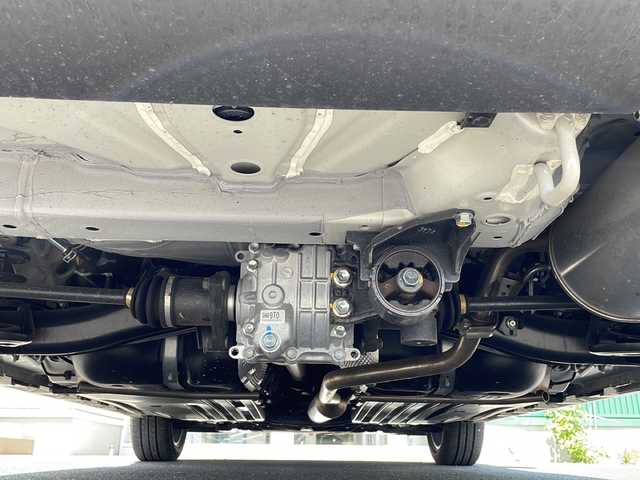 スズキ スイフト HYBRID MZ 青森県 2023(令5)年 0.5万km キャラバンアイボリーPM 4WD/純正9インチディスプレイオーディオ/USB・BT・AppleCarPlay・androidAuto/スズキセーフティサポート/デュアルセンサーブレーキサポート/追従クルーズコントロール/リアクロストラフィックアラート/レーンキープアシスト/アダプティブハイビーム/ブラインドスポットモニター/前席シートヒーター/ワイヤレス充電器/パドルシフト/ステアリングスイッチ/LEDヘッドライト/LEDフォグランプ/純正16インチアルミホイール/純正フロントスポイラー/スマートキー/プッシュスタート