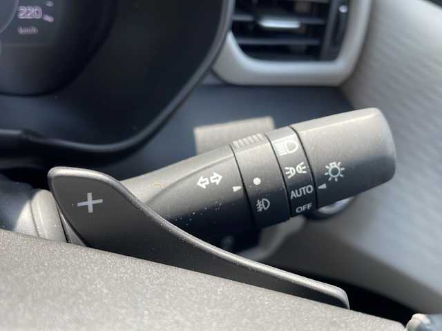 スズキ スイフト HYBRID MZ 青森県 2023(令5)年 0.5万km キャラバンアイボリーPM 4WD/純正9インチディスプレイオーディオ/USB・BT・AppleCarPlay・androidAuto/スズキセーフティサポート/デュアルセンサーブレーキサポート/追従クルーズコントロール/リアクロストラフィックアラート/レーンキープアシスト/アダプティブハイビーム/ブラインドスポットモニター/前席シートヒーター/ワイヤレス充電器/パドルシフト/ステアリングスイッチ/LEDヘッドライト/LEDフォグランプ/純正16インチアルミホイール/純正フロントスポイラー/スマートキー/プッシュスタート
