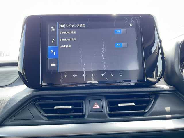 スズキ スイフト HYBRID MZ 青森県 2023(令5)年 0.5万km キャラバンアイボリーPM 4WD/純正9インチディスプレイオーディオ/USB・BT・AppleCarPlay・androidAuto/スズキセーフティサポート/デュアルセンサーブレーキサポート/追従クルーズコントロール/リアクロストラフィックアラート/レーンキープアシスト/アダプティブハイビーム/ブラインドスポットモニター/前席シートヒーター/ワイヤレス充電器/パドルシフト/ステアリングスイッチ/LEDヘッドライト/LEDフォグランプ/純正16インチアルミホイール/純正フロントスポイラー/スマートキー/プッシュスタート