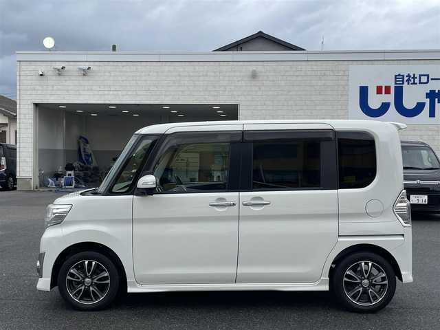 ダイハツ タント カスタム X スマートセレ SN 佐賀県 2014(平26)年 6.7万km パールホワイトⅢ （株）IDOMが運営する【じしゃロン佐賀店】の自社ローン専用車両になります。/こちらは現金またはオートローンご利用時の価格です。自社ローンご希望の方は別途その旨お申し付けください/スマートアシスト機能なしです/・登録時６６，１１８キロ　/・片側電動スライド　/・ＳＤナビ　　/・ＢＴオーディオ　/・ワンセグＴＶ　/・ＨＤＭＩ　ＵＳＢ　/・社外ＥＴＣ　/・バックカメラ