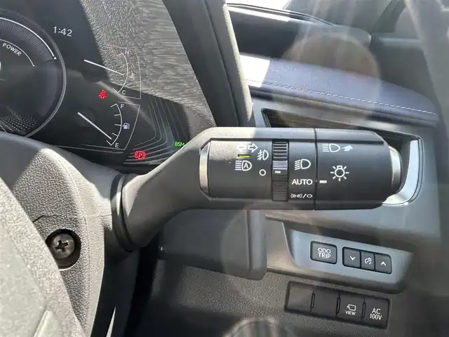 レクサス ＵＸ 250h アーバンエレガンス 兵庫県 2020(令2)年 4万km 黒Ｍ 純正ナビ/(CD/DVD/BT/USB/AUX)/フルセグTV/全周囲カメラ/ETC2.0/衝突軽減ブレーキ/レーダークルーズコントロール/ブラインドスポットモニター/前後コーナーセンサー/前後ドライブレコーダー/パドルシフト/レザーシート/前席シートヒーター/前席パワーシート/パワーシートメモリ機能3/LEDヘッドライト/オートライト/オートハイビーム/フォグランプ/ステアリングリモコン/革巻きステアリング/AC100V/スマートキー/電動格納ミラー/オートリトラミラー/社外フロアマット/純正アルミ18インチ