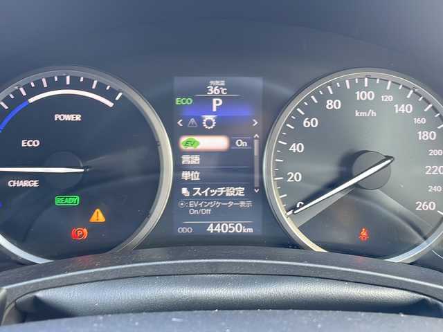 レクサス ＮＸ 300h バージョンL 三重県 2016(平28)年 4.4万km ソニックチタニウム 純正SDナビゲーション/（フルセグ/Bluetooth/CD/DVD/AUX/USB）/バックカメラ/3眼LEDヘッドライト/レーダークルーズコントロール/車両接近警報/衝突軽減ブレーキ/前後コーナーセンサー/横滑り防止装置/電動リアゲート/前方ドライブレコーダー/D+N席パワーシート＆エアーシート/D+N席デュアルエアコン/D席メモリーシート/セカンドシート電動リクライニング/ステアリングヒーター/ステアリングリモコン/パドルシフト/純正フロアマット/プッシュスタート