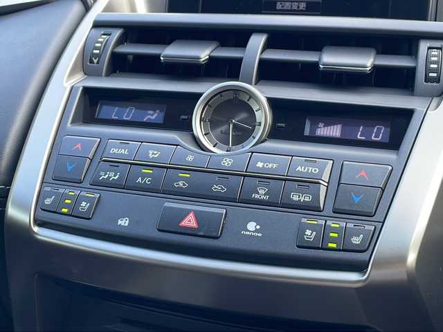 レクサス ＮＸ 300h バージョンL 三重県 2016(平28)年 4.4万km ソニックチタニウム 純正SDナビゲーション/（フルセグ/Bluetooth/CD/DVD/AUX/USB）/バックカメラ/3眼LEDヘッドライト/レーダークルーズコントロール/車両接近警報/衝突軽減ブレーキ/前後コーナーセンサー/横滑り防止装置/電動リアゲート/前方ドライブレコーダー/D+N席パワーシート＆エアーシート/D+N席デュアルエアコン/D席メモリーシート/セカンドシート電動リクライニング/ステアリングヒーター/ステアリングリモコン/パドルシフト/純正フロアマット/プッシュスタート