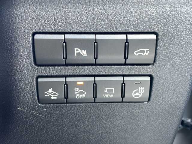 レクサス ＮＸ 300h バージョンL 三重県 2016(平28)年 4.4万km ソニックチタニウム 純正SDナビゲーション/（フルセグ/Bluetooth/CD/DVD/AUX/USB）/バックカメラ/3眼LEDヘッドライト/レーダークルーズコントロール/車両接近警報/衝突軽減ブレーキ/前後コーナーセンサー/横滑り防止装置/電動リアゲート/前方ドライブレコーダー/D+N席パワーシート＆エアーシート/D+N席デュアルエアコン/D席メモリーシート/セカンドシート電動リクライニング/ステアリングヒーター/ステアリングリモコン/パドルシフト/純正フロアマット/プッシュスタート