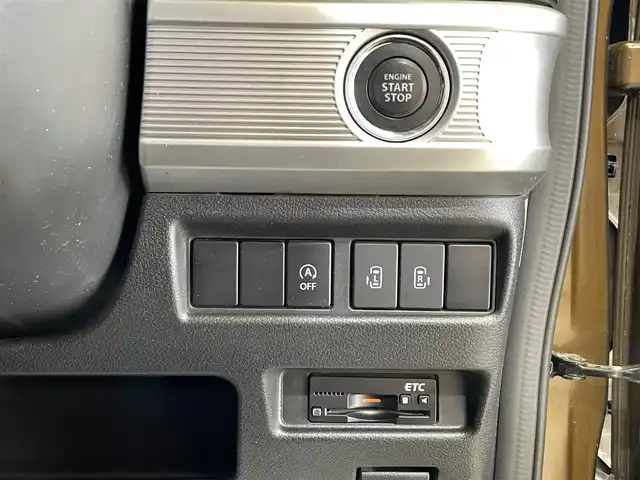 スズキ スペーシア カスタム HYBRID XS ターボ 岩手県 2018(平30)年 5.8万km ブレイブカーキパール/ブラック2トーン ワンオーナー/４WD/ターボ/全方位モニター/両側パワースライドドア/カラーヘッドアップディスプレイ/パドルシフト/スズキセーフティサポート/デュアルセンサーブレーキサポート/車線逸脱抑制機能/ハイビームアシスト/クルーズコントロール/リヤパーキングセンサー/横滑り防止装置/アイドリングストップ/サーキュレーター/ロールサンシェード/シートヒーター/純正ナビ/（CD/DVD/フルセグ/SD/USB/Bluetooth）/ステアリングスイッチ/LEDヘッドライト/純正15インチアルミホイール