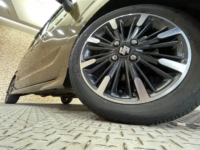 スズキ スペーシア カスタム HYBRID XS ターボ 岩手県 2018(平30)年 5.8万km ブレイブカーキパール/ブラック2トーン ワンオーナー/４WD/ターボ/全方位モニター/両側パワースライドドア/カラーヘッドアップディスプレイ/パドルシフト/スズキセーフティサポート/デュアルセンサーブレーキサポート/車線逸脱抑制機能/ハイビームアシスト/クルーズコントロール/リヤパーキングセンサー/横滑り防止装置/アイドリングストップ/サーキュレーター/ロールサンシェード/シートヒーター/純正ナビ/（CD/DVD/フルセグ/SD/USB/Bluetooth）/ステアリングスイッチ/LEDヘッドライト/純正15インチアルミホイール