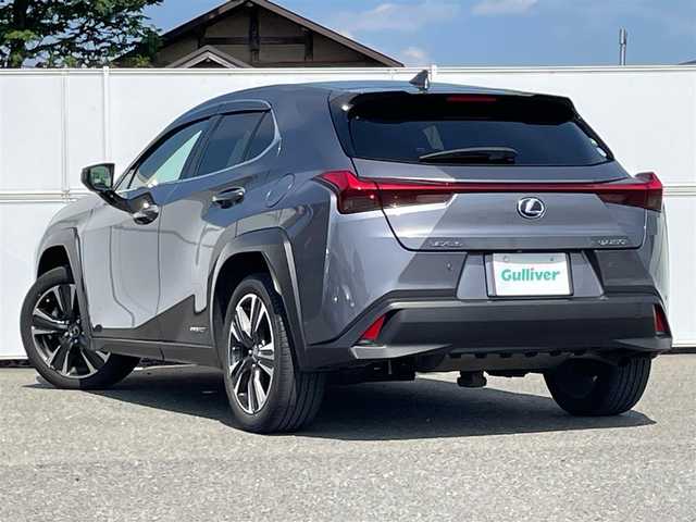 レクサス ＵＸ 250h バージョンL 岩手県 2020(令2)年 6.6万km マーキュリーグレーマイカ ４WD/レクサスセーフティシステム/　・プリクラッシュセーフティ/　・レーンチェンジアシスト/　・レーンディパーチャーアラート/　・アダプティブハイビームシステム/サンルーフ/純正メモリナビ/　　CD/DVD/BT/TV/パノラミックビューモニター/ブラインドスポットモニター/バックカメラ/レーダークルーズコントロール/LEDヘッドライト/純正本革シート/シートヒーター/ベンチレーションシート/純正18インチアルミホイール/ヘッドアップディスプレイ/寒冷地仕様/スマートキー