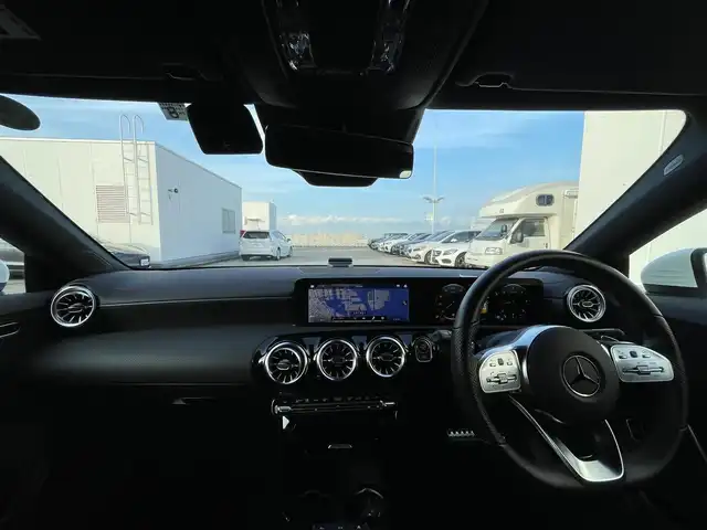メルセデス・ベンツ Ｍ・ベンツ ＣＬＡ２００ｄ Sブレーク AMGライン 東京都 2022(令4)年 1.3万km 白 純正ナビ/バックカメラ/純正18インチアルミホイール/ACC/ハーフレザーシート/シートヒーター/ドライブレコーダー/LEDヘッドライト/ETC2.0