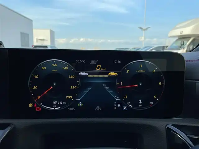 メルセデス・ベンツ Ｍ・ベンツ ＣＬＡ２００ｄ Sブレーク AMGライン 東京都 2022(令4)年 1.3万km 白 純正ナビ/バックカメラ/純正18インチアルミホイール/ACC/ハーフレザーシート/シートヒーター/ドライブレコーダー/LEDヘッドライト/ETC2.0