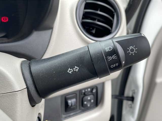 三菱 ｅＫワゴン E 山口県 2017(平29)年 9.9万km ホワイト 運転席シートヒーター　ＡＣクーラー　リモコンキー　パワーステアリング　パワーウィンド　純正フロアマット　ドアバイザー　スペアキー　Ｗエアバッグ　ＡＢＳ　保証書　取扱説明書