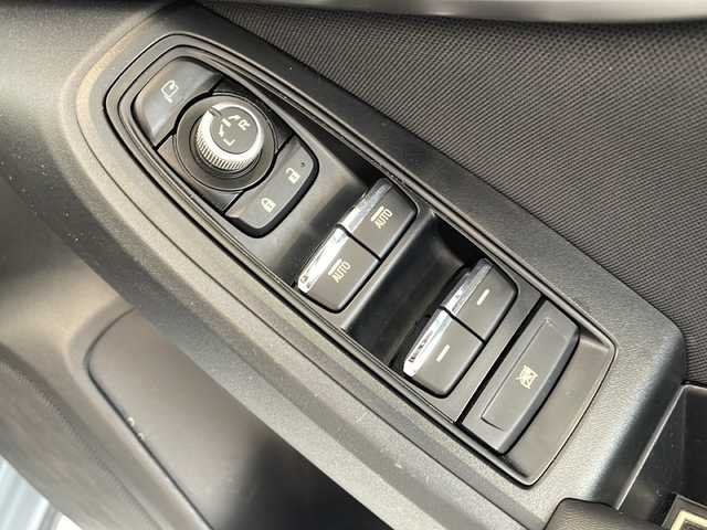 スバル ＸＶ ハイブリッド アドバンス 岐阜県 2018(平30)年 2.9万km クールグレーカーキ 純正ナビゲーション/Bluetooth/フルセグ/CD/DVD/バックモニター/サイドビューモニター/アイサイト/ドライブレコーダー/ETC/LEDヘッドライト/コーナーセンサー/ハーフレザーシート/前席パワーシート/ブラインドスポットモニター/ステアリング連動ヘッドランプ/プッシュスタート/スマートキー/RAB（Reverse Automatic Braking）