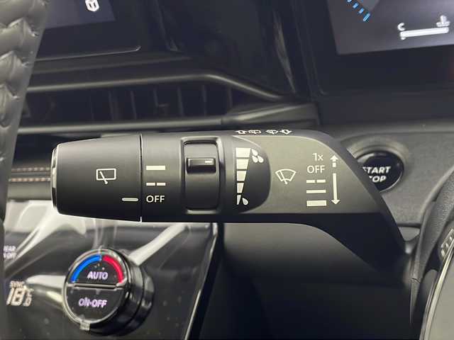 日産 セレナ e－パワー ハイウェイスター V 岐阜県 2025(令7)年 0.1千km プリズムホワイト 登録済未使用車/純正12.3型NissanConnectナビゲーション/Bluetooth/USB/AM/FM/HDMI/Apple CarPlay/Android Auto/フルセグTV/プロパイロット（ナビリンク機能付き）/プロパイロット緊急停止支援システム（SOSコール機能付き）/アラウンドビューモニター（移動物検知機能付き）/エマージェンシーブレーキ/ブラインドスポットモニター（BSW）/パーキングアシスト/コーナーセンサー/レーンキープアシスト/インテリジェントルームミラー/デュアルオートエアコン/両側電動スライドドア（ハンズフリー対応）/ワイヤレス充電器/前後ドライブレコーダー/電動パーキングブレーキ/オートホールド機能/ETC2.0/USB充電×6/ステアリングスイッチ/LEDヘッドライト/アダプティブLEDヘッドライトシステム/LEDフォグランプ/オートライト機能/本革巻きステアリング/インテリジェントキー/プッシュエンジンスタート/純正16インチアルミホイール/取扱説明書/スペアキー