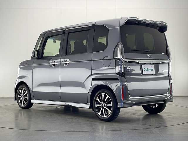 ホンダ Ｎ ＢＯＸ カスタム G L ホンダセンシング 宮崎県 2017(平29)年 2.1万km シャイニンググレーM ワンオーナー/純正ナビ(VXM-175VFi)/CD/DVD/AM/FM/SD/BT/ホンダセンシング/●衝突軽減ブレーキ〈CMBS〉/●誤発進抑制機能/●後方誤発進抑制機能/●歩行者事故低減ステアリング/●路外逸脱抑制機能/●ACC〈アダプティブ・クルーズ・コントロール〉/●LKAS〈車線維持支援システム〉/●オートハイビーム/●先行車発進お知らせ機能/●標識認識機能/片側パワースライドドア/電動格納ミラー/ドライブレコーダー/フロアマット/ドアバイザー/ETC