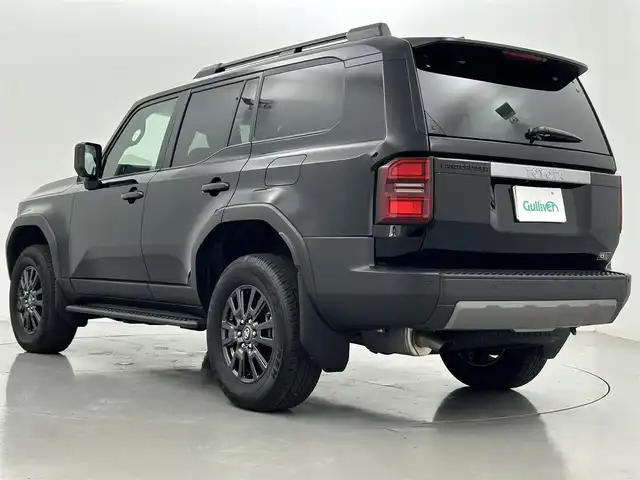 トヨタ ランドクルーザー ２５０ VX 熊本県 2024(令6)年 0.2万km ブラック ワンオーナー　/サンルーフ　/純正１２．３インチディスプレイオーディオ　/全周囲カメラ　/ビルトインＥＴＣ２．０　/トヨタセーフティーセンス/・リアクロストラフィックアラート/・後方車両接近通報装置/・ロードサインアシスト/・レーダークルーズコントロール/・リアカメラディテクション/横滑り防止/アイドリングストップ/パワーバックドア/デジタルインナーミラー/オートブレーキホールド/前席シートヒーター　/前席エアーシート　/運転席パワーシート　/前後クリアランスソナー　/純正１８インチAW/オートライト/オートマチックハイビーム/LEDヘッドライト/フォグライト/スマートキー/プッシュスタート/スペアキー1本/保証書
