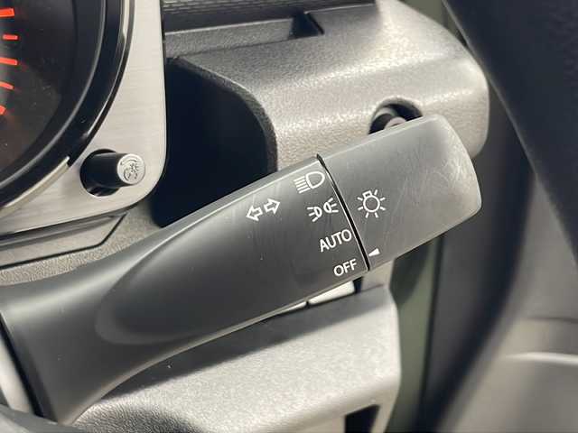 スズキ ジムニー XG 秋田県 2021(令3)年 1.1万km ジャングルグリーン ４WD/ワンオーナー/純正オーディオDPX-U740BTH　CD　BT/衝突被害軽減システム/レーンキープアシスト/ヒルディーセントコントロール/純正16インチアルミ装着/純正フロアマット/背面タイヤ/リモコンキー　スペアキー1本/ダブルサイドエアバッグ/カーテンエアバッグ/ヘッドライトレベライザー/ドアバイザー/盗難防止装置/保証書/取り扱い説明書
